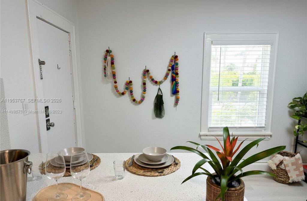 126 Mendoza Ave, Unit 2, Coral Gables, FL 33134 Photo