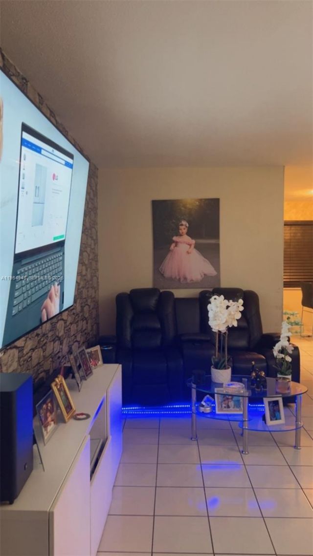 900 Tallwood Ave, Unit 206, Hollywood, FL 33021 Photo