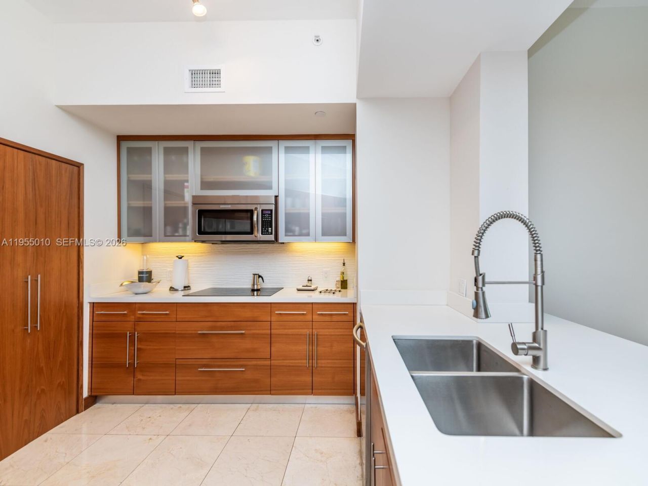 888 Brickell Key Dr, Unit 210, Miami, FL 33131 Photo