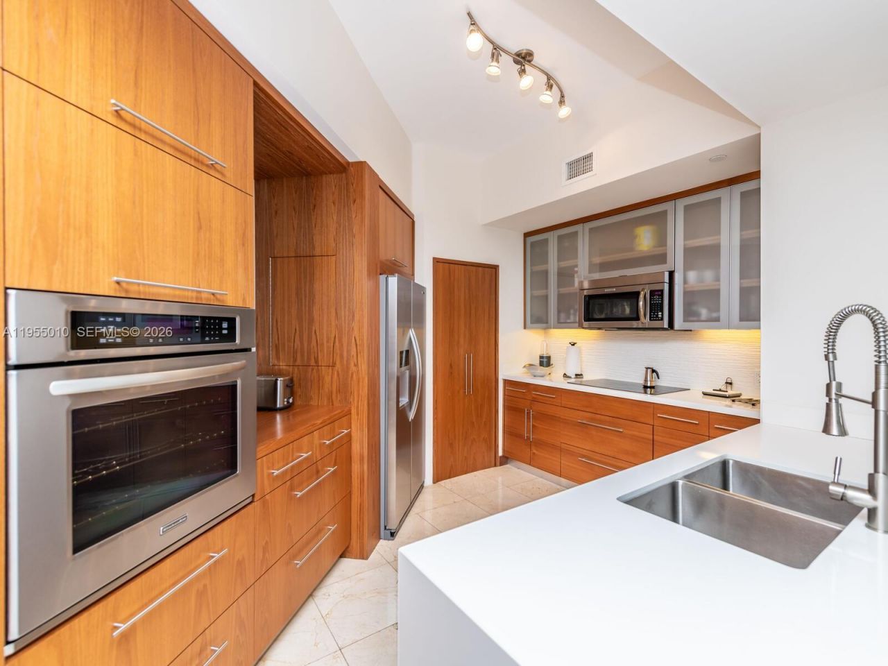 888 Brickell Key Dr, Unit 210, Miami, FL 33131 Photo