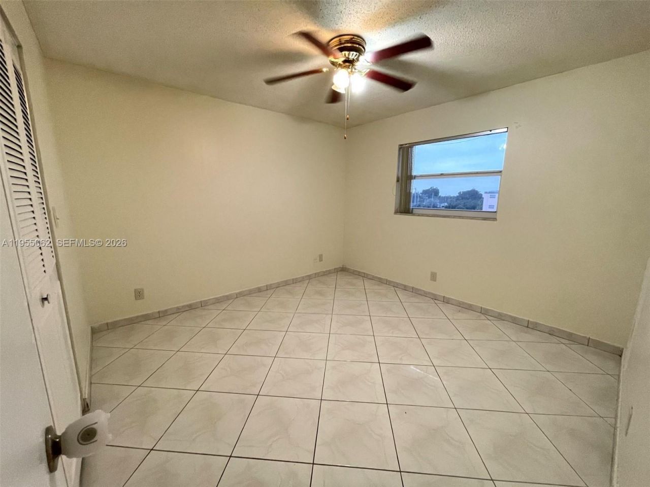 4191 NW 41st St , Unit 418, Lauderdale Lakes, FL 33319 Photo