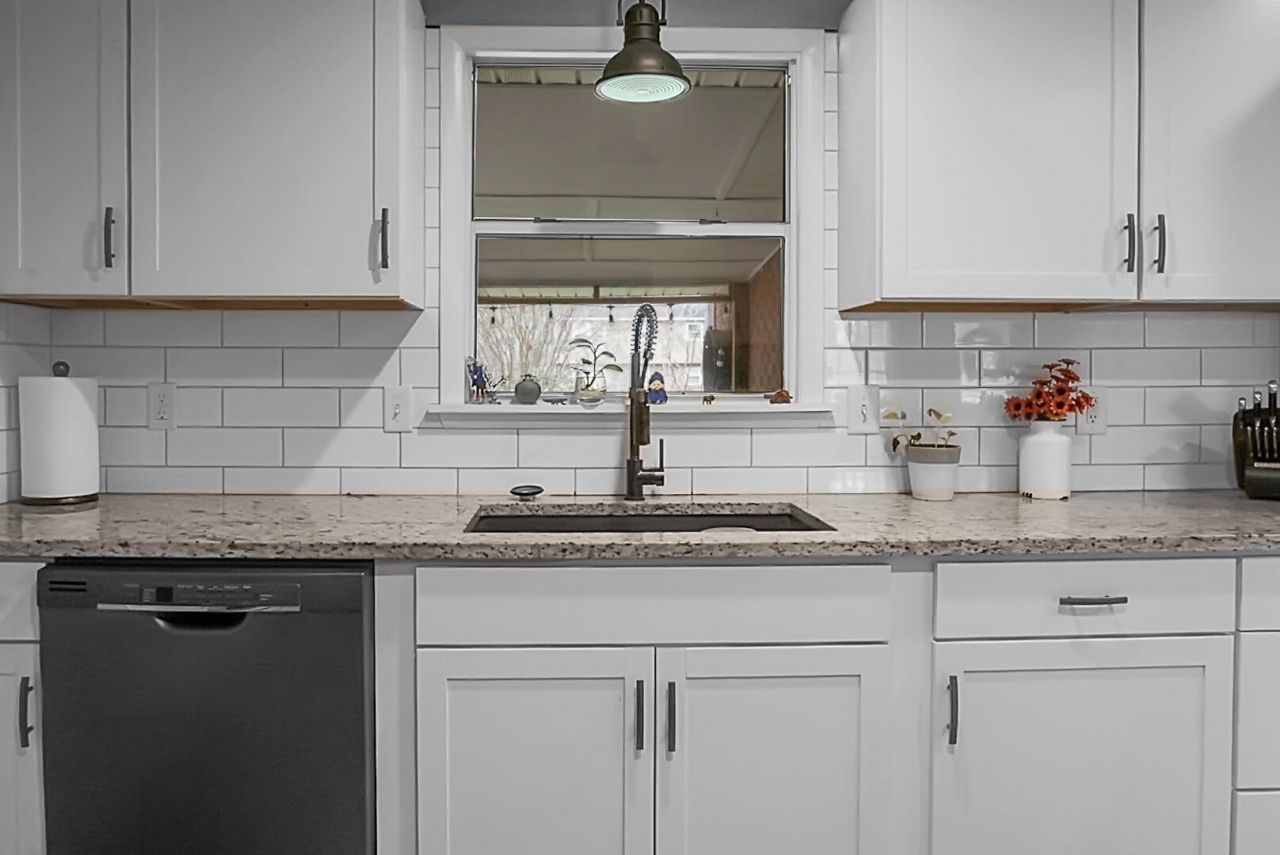 1256 Hillside Drive Photo 13