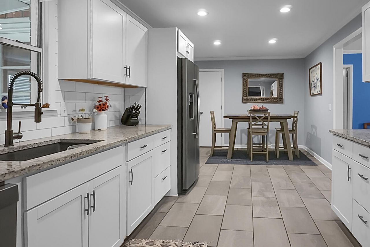 1256 Hillside Drive Photo 14