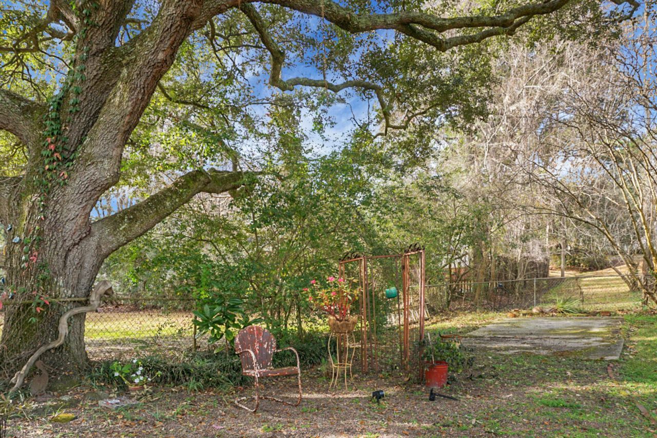 1256 Hillside Drive Photo 42