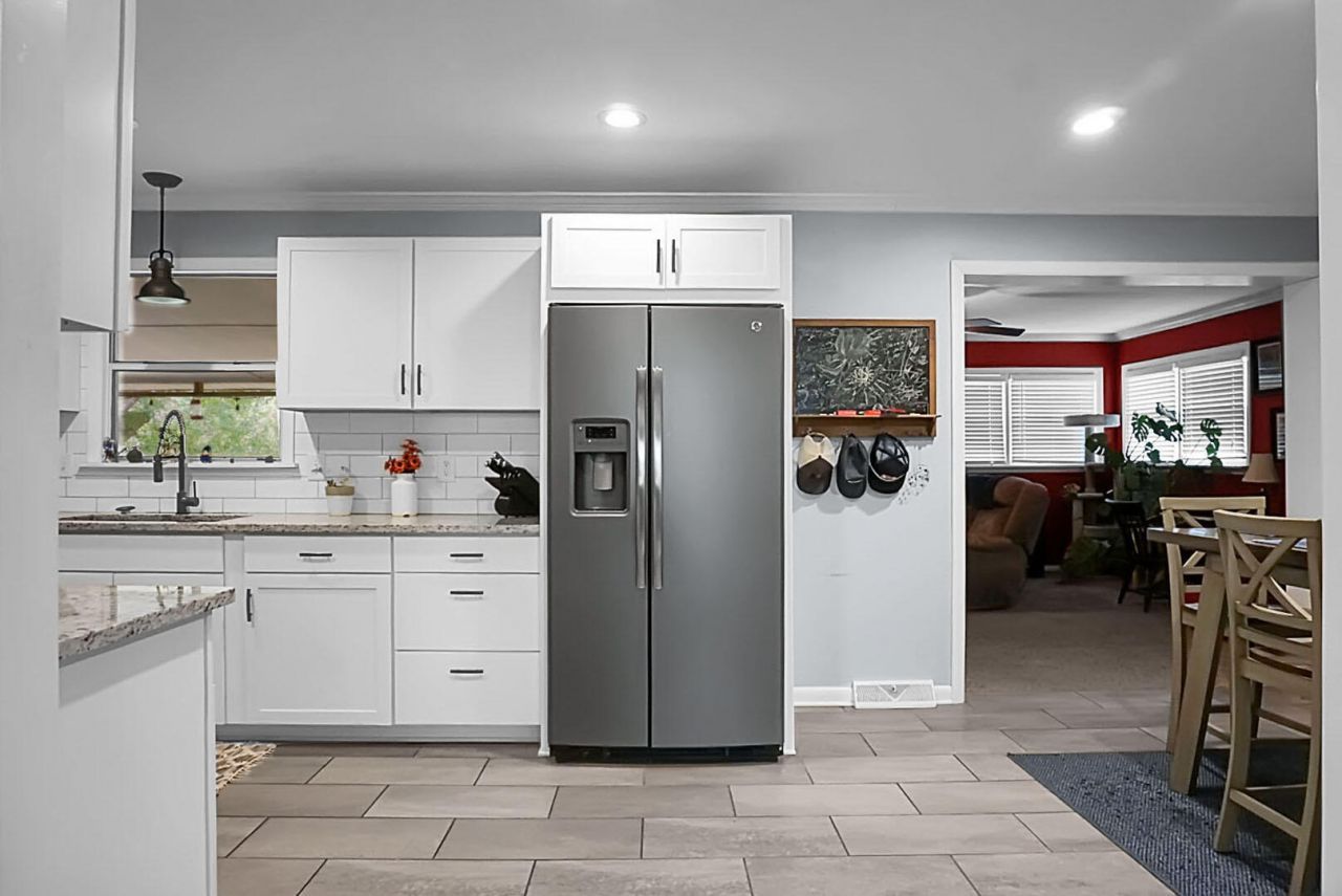 1256 Hillside Drive Photo 9