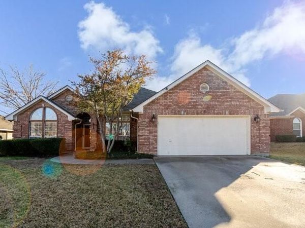 6808 Moss Lane, North Richland Hills, TX 76182