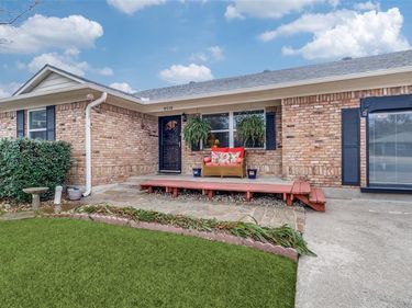 8518 Sweetwood Drive, Dallas, TX 75228
