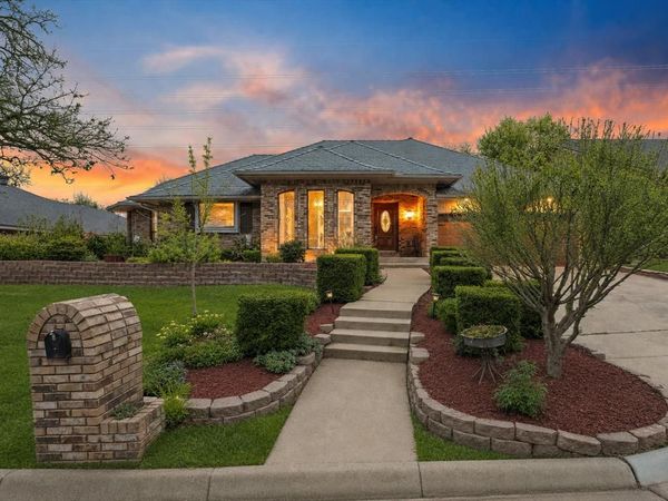 6606 Canalview Drive, Arlington, TX 76016