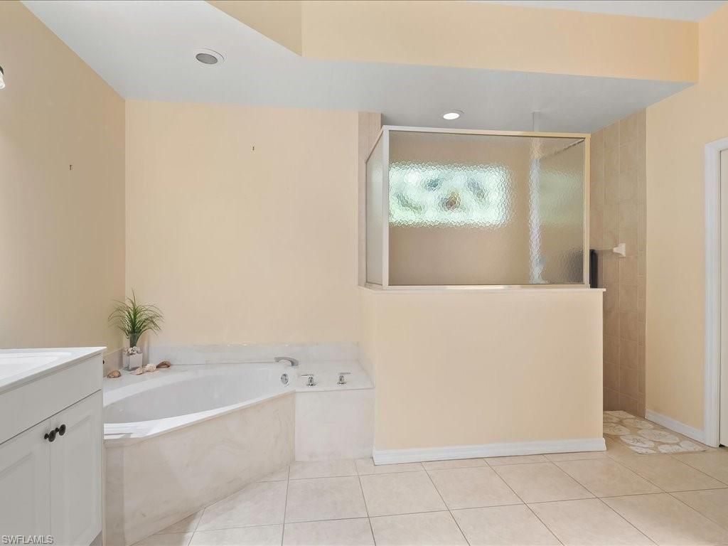 1309 Briarwood Ct, Naples, FL 34104 Photo