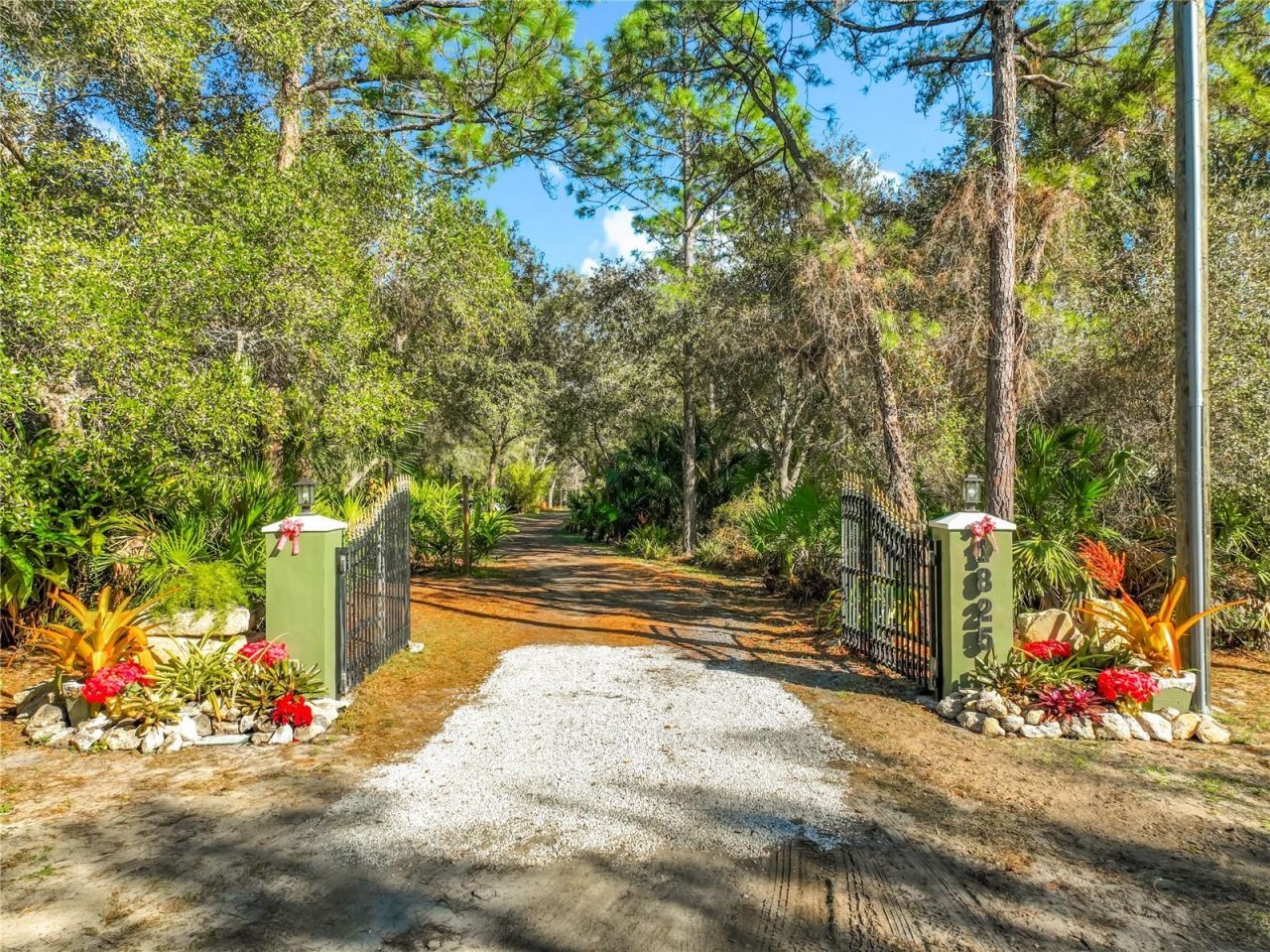 1825 Pams Way, Geneva, FL 32732 Photo