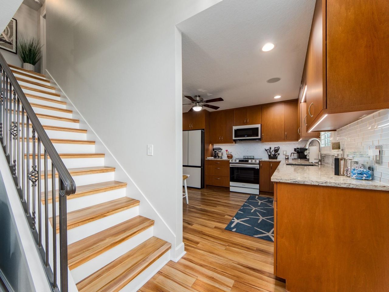 557 Florida Avenue, Palm Harbor, FL 34683 Photo