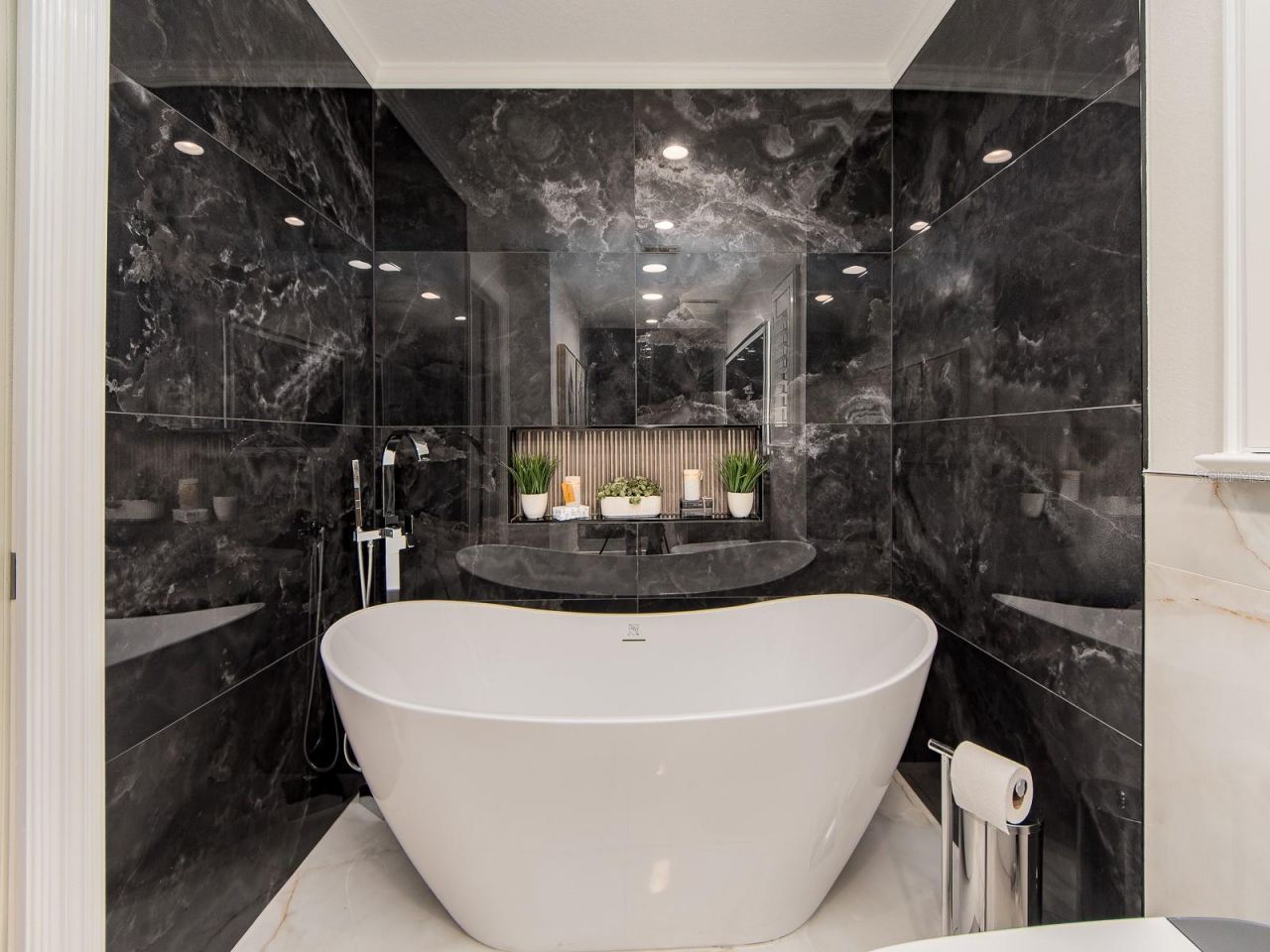 557 Florida Avenue, Palm Harbor, FL 34683 Photo