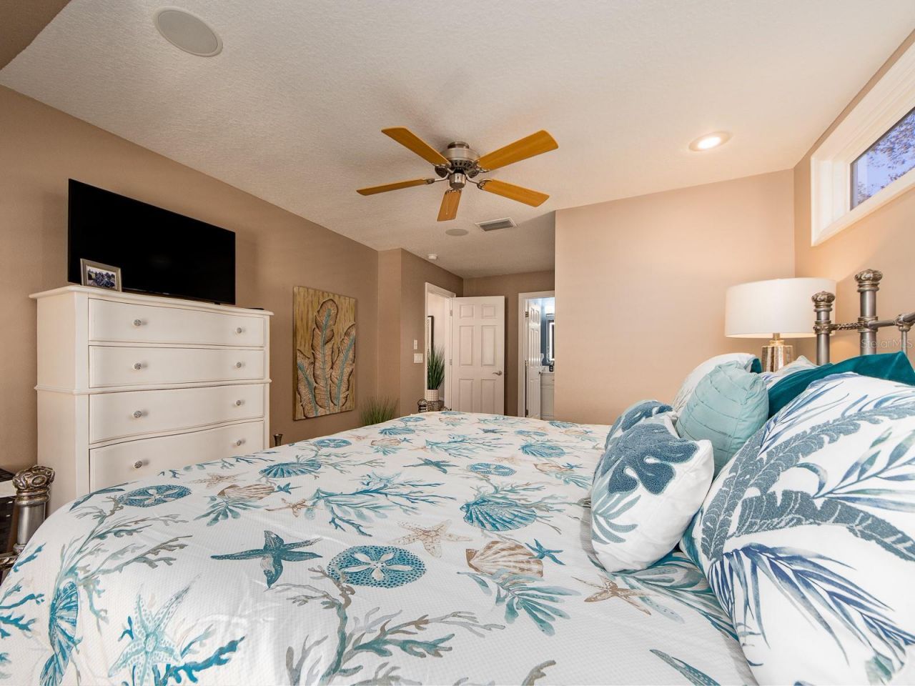 557 Florida Avenue, Palm Harbor, FL 34683 Photo