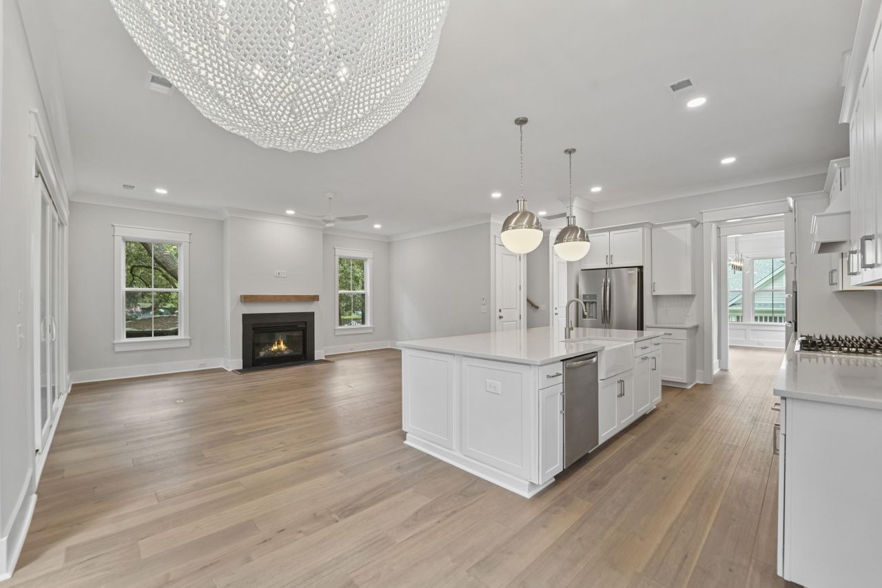 1892 Grover Drive Photo 18