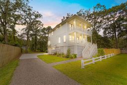 1892 Grover Drive photo 4