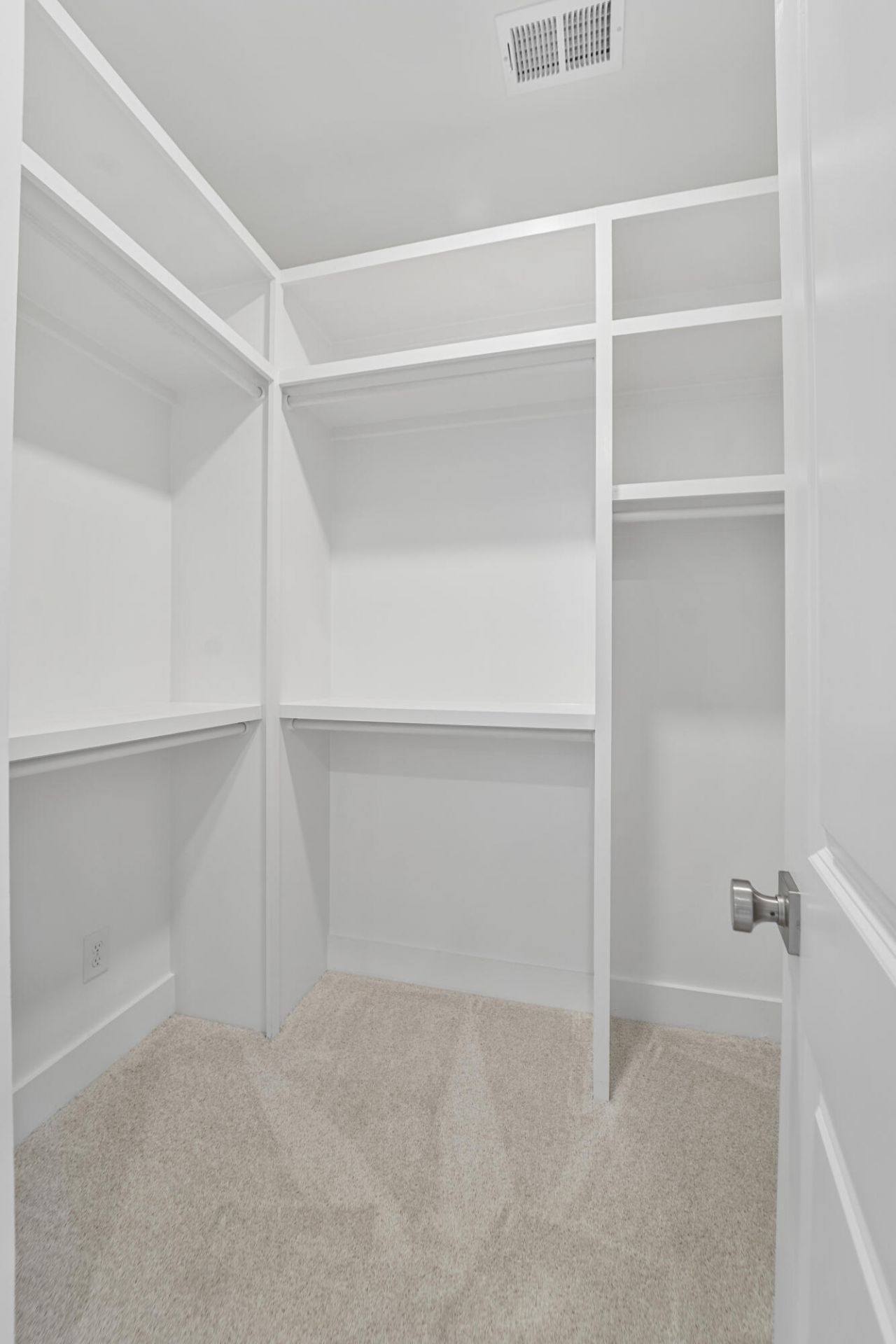 1892 Grover Drive Photo 31