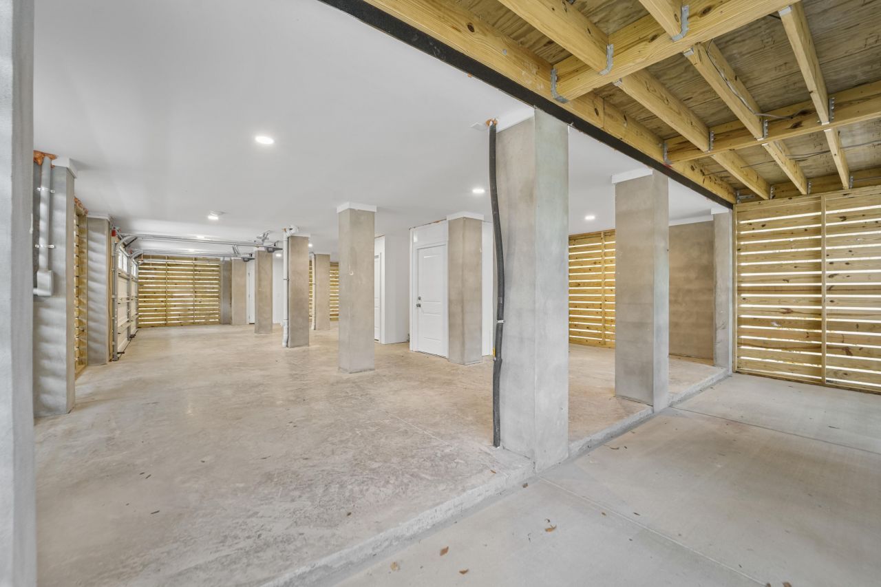 1892 Grover Drive Photo 42