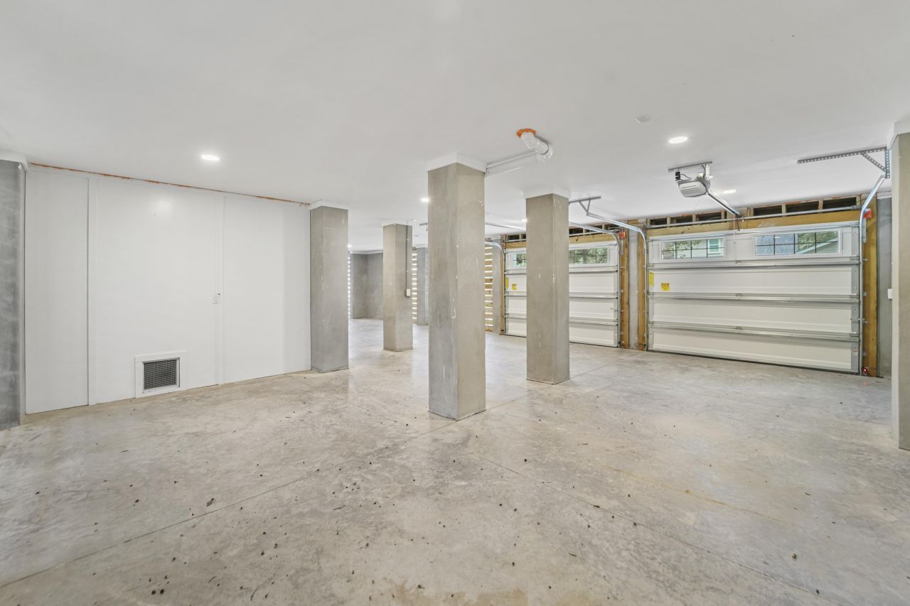 1892 Grover Drive Photo 43