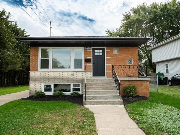 2601 W 98th Place, Evergreen Park, IL 60805