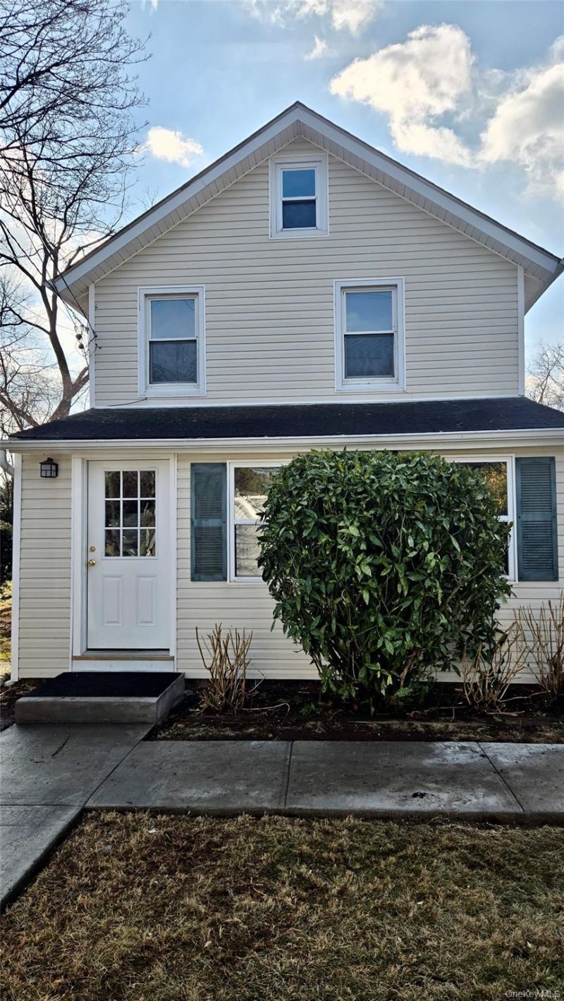 190 W Pulaski Road, Huntington Station, NY 11746 Main Photo