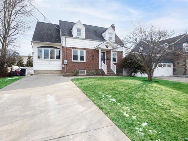 3195 Nantucket Lane, Oceanside, NY 11572