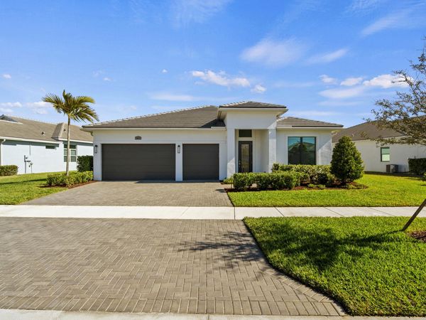 9091 SW Arco Way, Port Saint Lucie, FL 34987