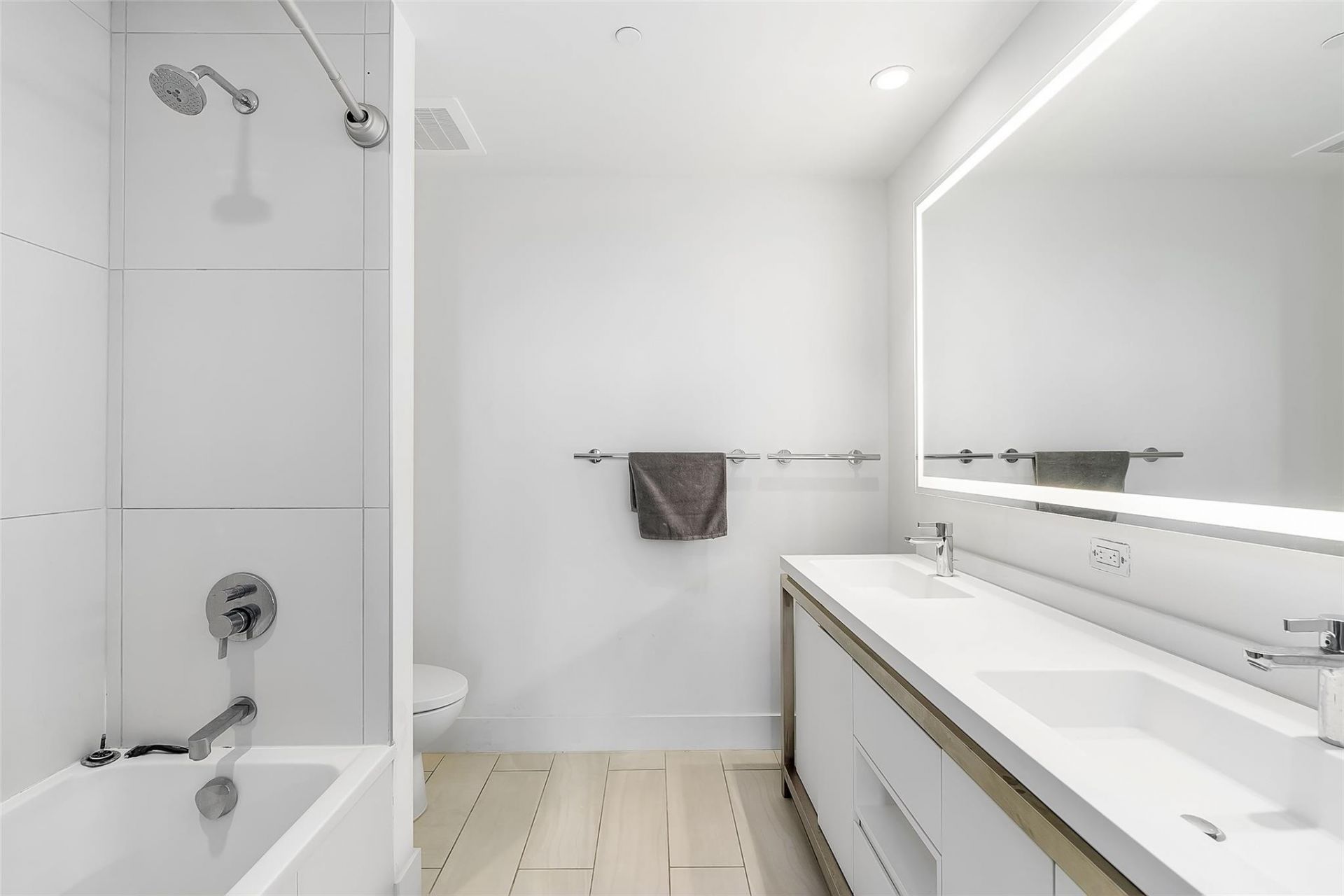 2000 Metropica Way, Unit 1410, Sunrise, FL 33323 Photo