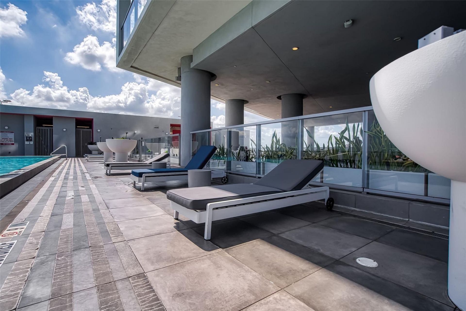 2000 Metropica Way, Unit 1410, Sunrise, FL 33323 Photo