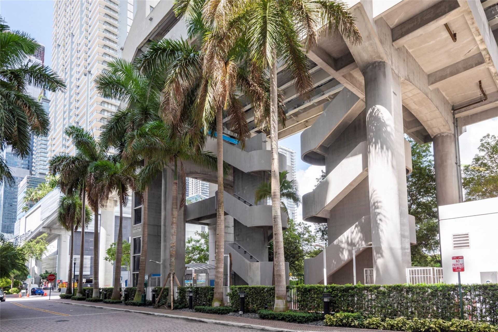 41 SE 5th Street, Unit 1315, Miami, FL 33131 Photo