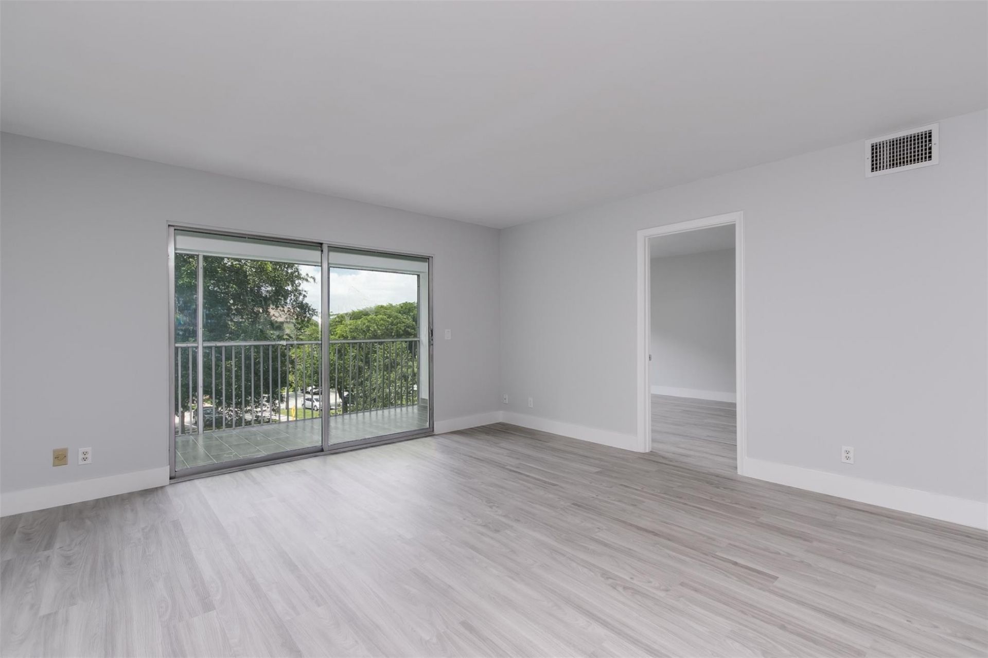 12600 SW 5th Court, Unit 408L, Pembroke Pines, FL 33027 Photo