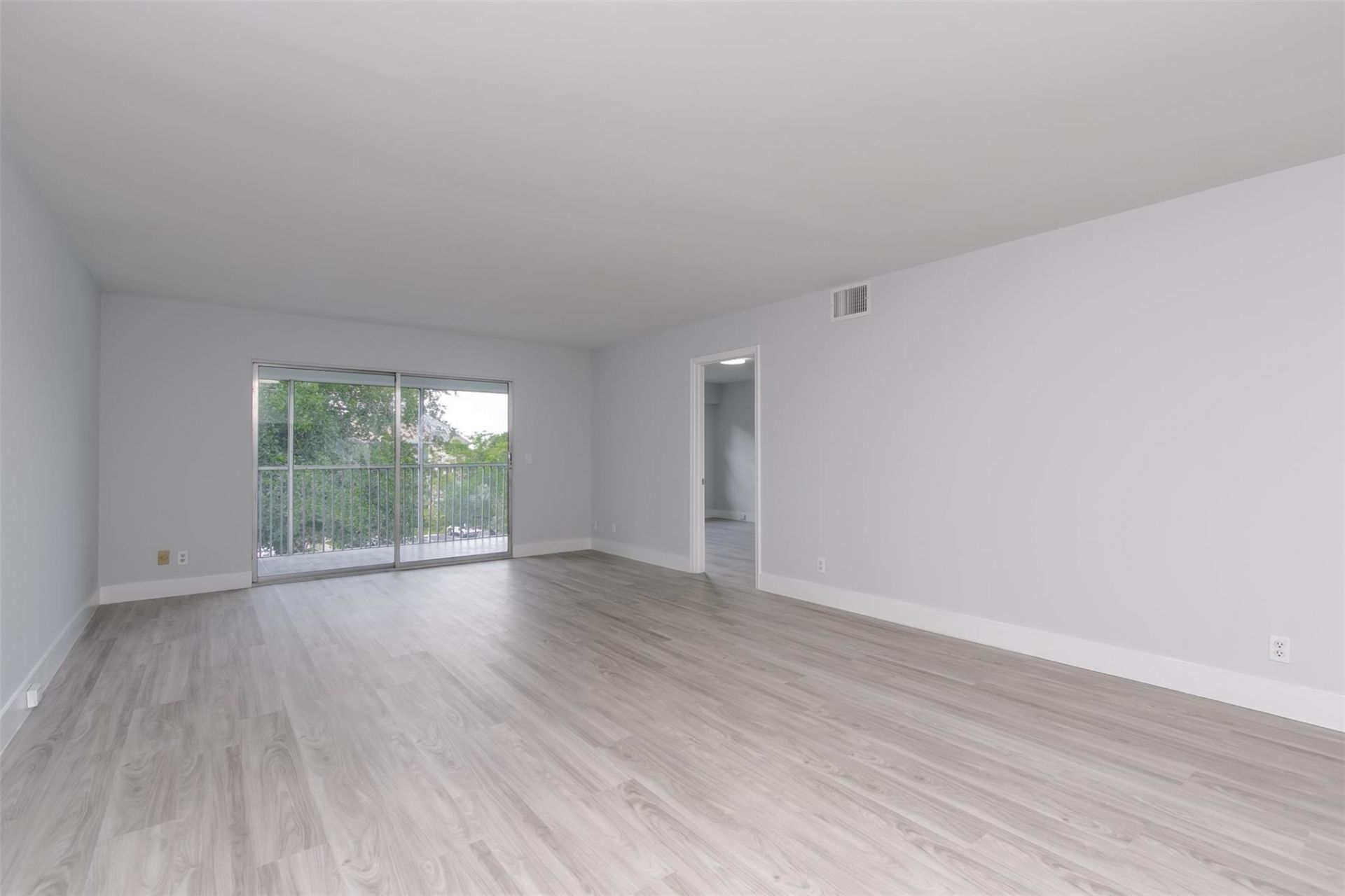 12600 SW 5th Court, Unit 408L, Pembroke Pines, FL 33027 Photo