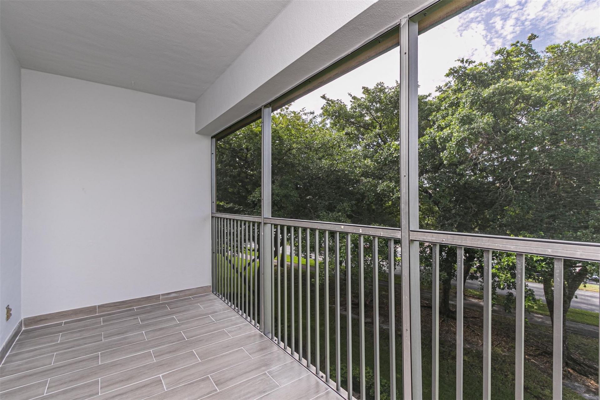 12600 SW 5th Court, Unit 408L, Pembroke Pines, FL 33027 Photo