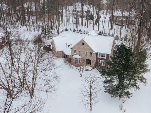 17421 Rambling Creek Trail, Chagrin Falls, OH 44023