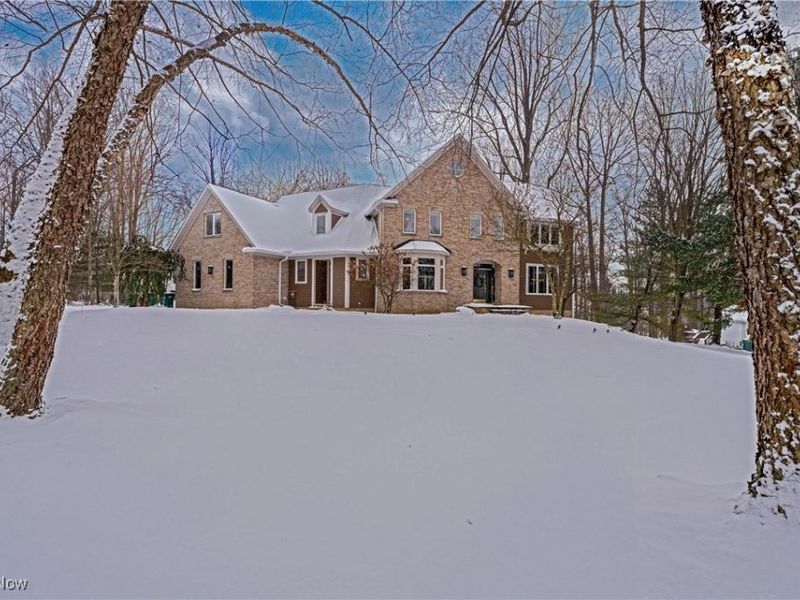 17421 Rambling Creek Trail, Chagrin Falls, OH 44023 Photo 2