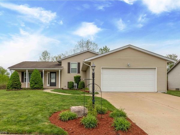 704 Black Bear Run, LaGrange, OH 44050