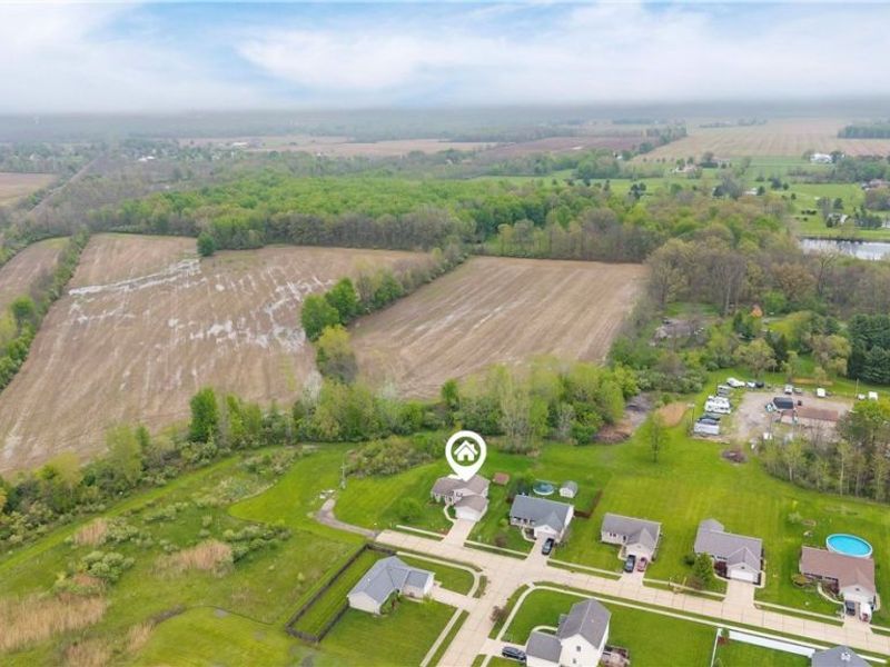 704 Black Bear Run, Lagrange, OH 44050 Photo 14