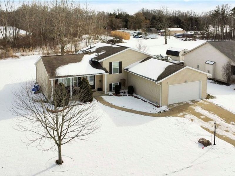 704 Black Bear Run, Lagrange, OH 44050 Photo 42