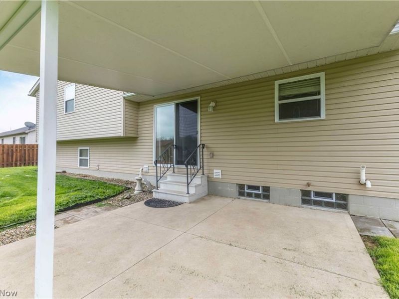 704 Black Bear Run, Lagrange, OH 44050 Photo 7