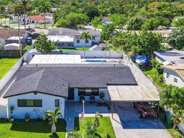 9830 Bahama Dr , Cutler Bay, FL 33189