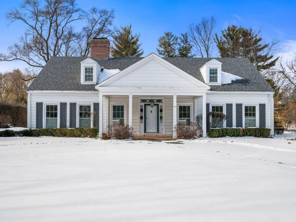 1011 Mohawk Road, Wilmette, IL 60091