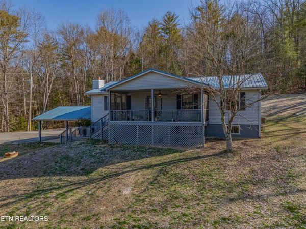 161 Adcock Hollow Rd, Harriman, TN 37748