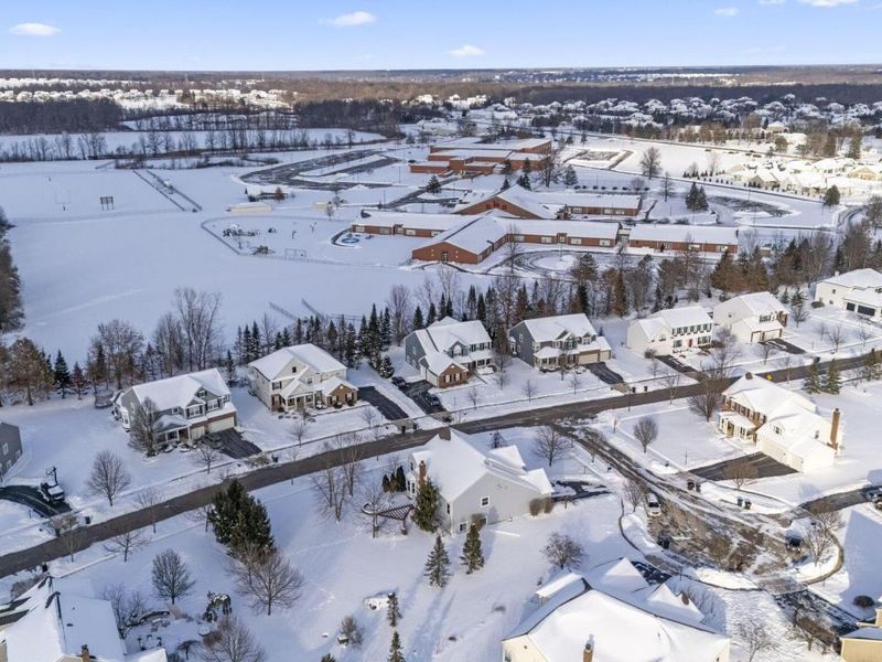 1063 Mendolin Court, Powell, OH 43065 Photo 2