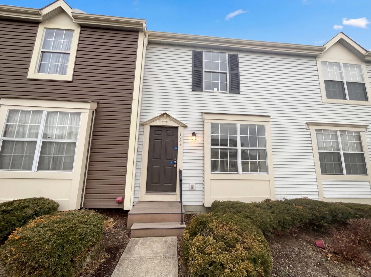 5083 Singleton Drive, Unit 33B, Hilliard, OH 43026 Main Photo
