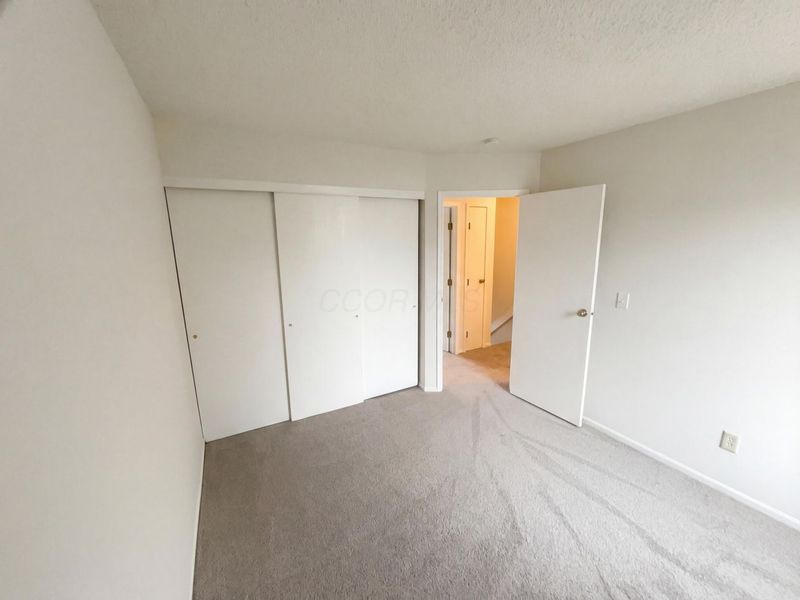 5083 Singleton Drive, Unit 33B, Hilliard, OH 43026 Photo 8