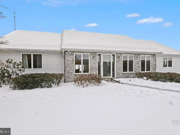 1481 S MOUNTAIN ROAD, DILLSBURG, PA 17019