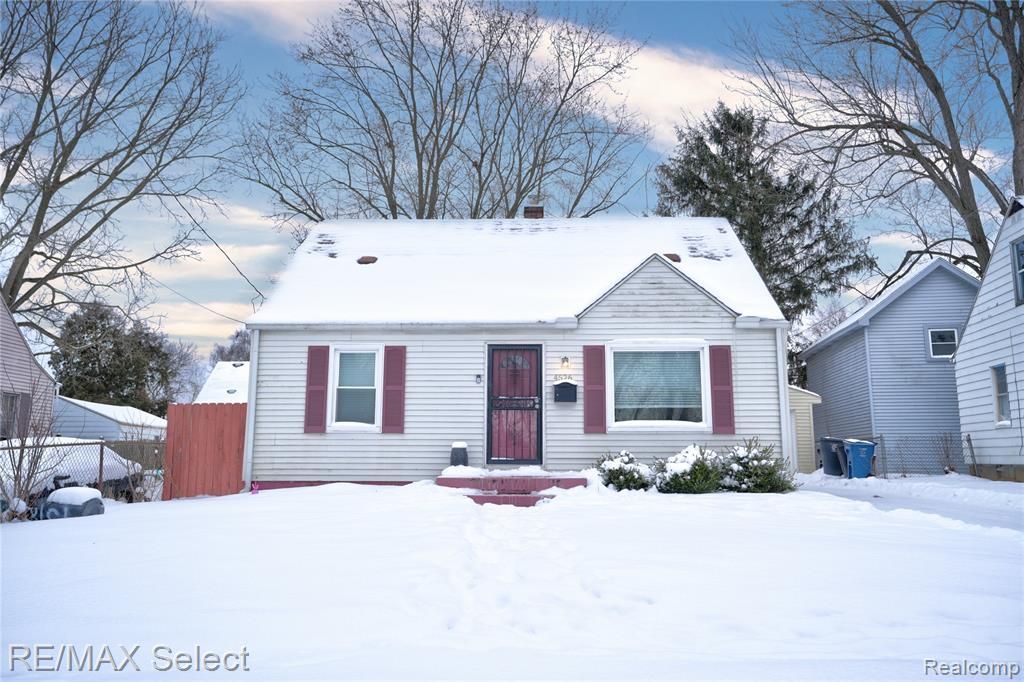 4526 Milton Drive, Flint, MI 48507 Main Photo