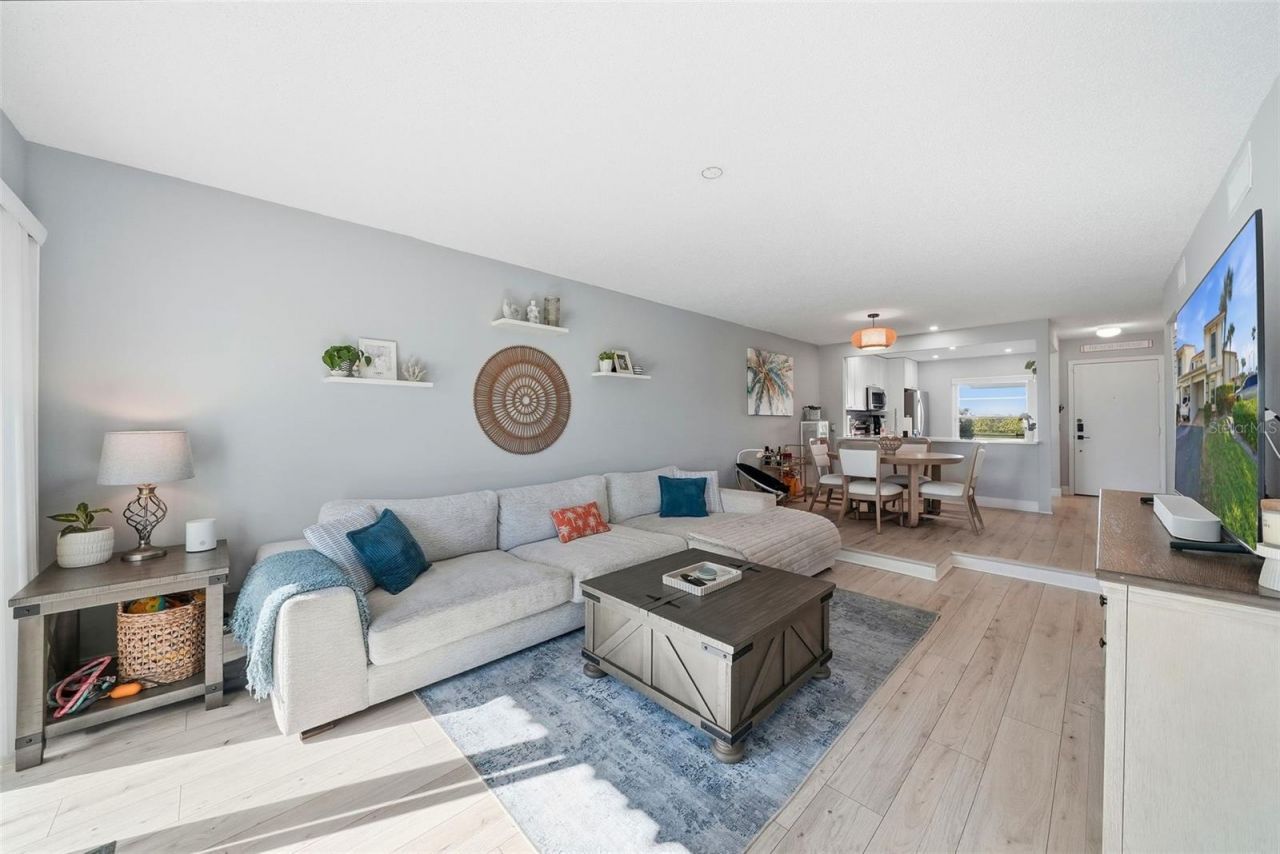 6260 Sun Boulevard, Unit 4, Saint Petersburg, FL 33715 Photo