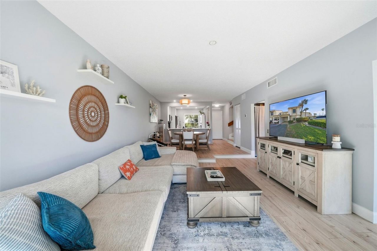 6260 Sun Boulevard, Unit 4, Saint Petersburg, FL 33715 Photo