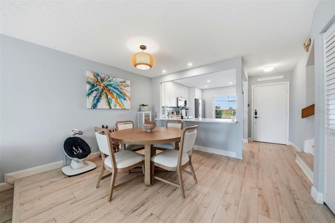 6260 Sun Boulevard, Unit 4, Saint Petersburg, FL 33715 Photo