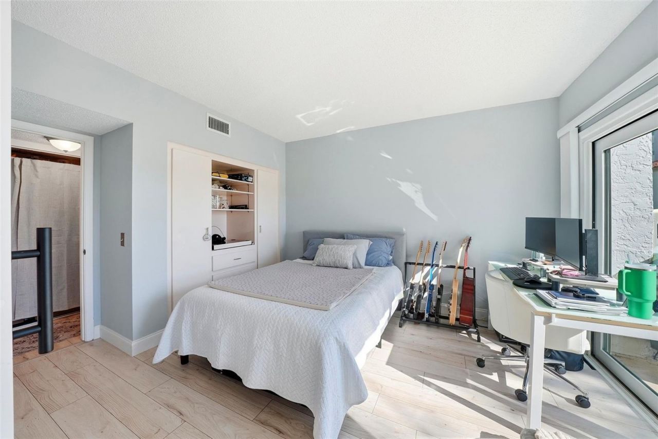 6260 Sun Boulevard, Unit 4, Saint Petersburg, FL 33715 Photo